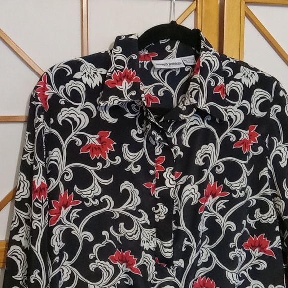 Alfred Dunner Black Floral design top - Picture 2 of 9